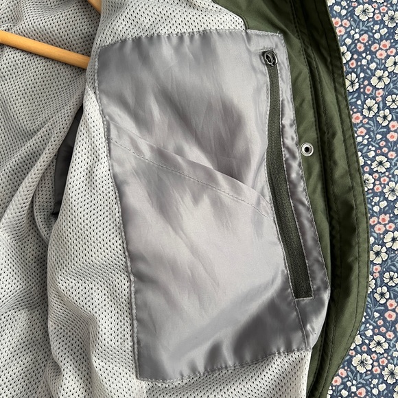 Women’s Eddie Bauer Green Rain Jacket S - Picture 8 of 9